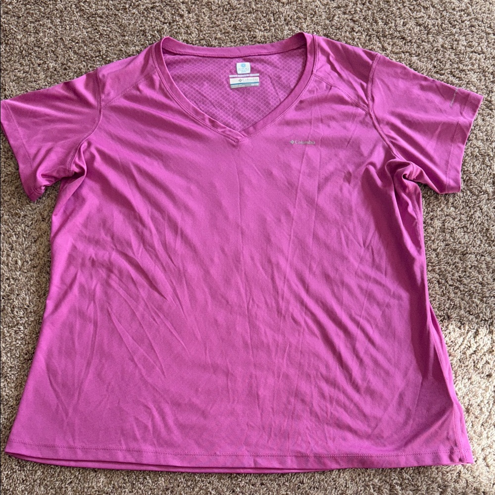 Columbia Sportswear Comant Omni freeze zero v neck tee size 1x